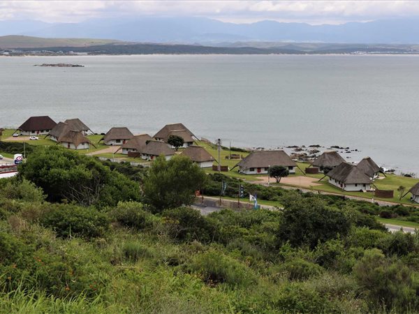 6374 m² Land available in Mossel Bay Central