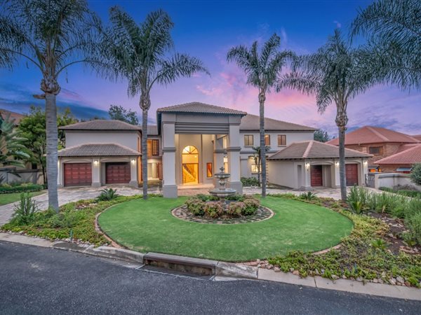 6 Bedroom House 6 Bedroom House