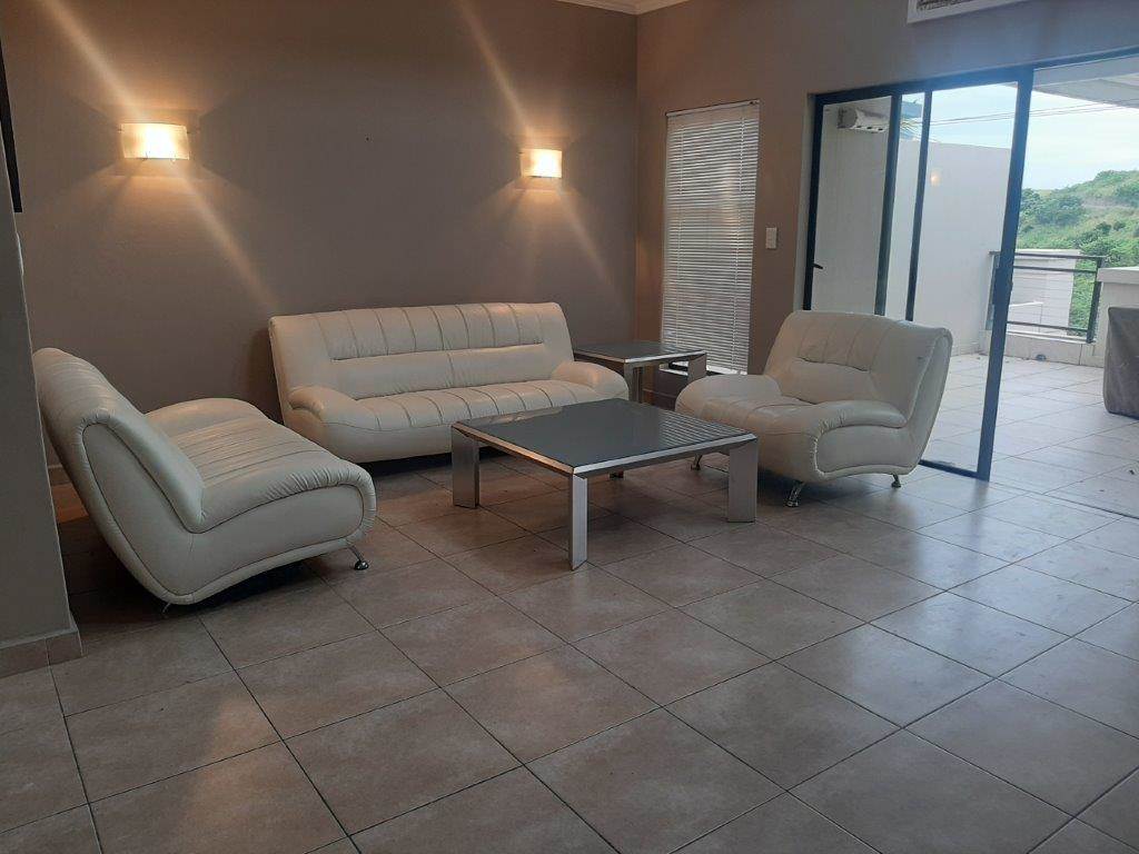3 Bed Apartment in Palm Lakes Estate photo number 1