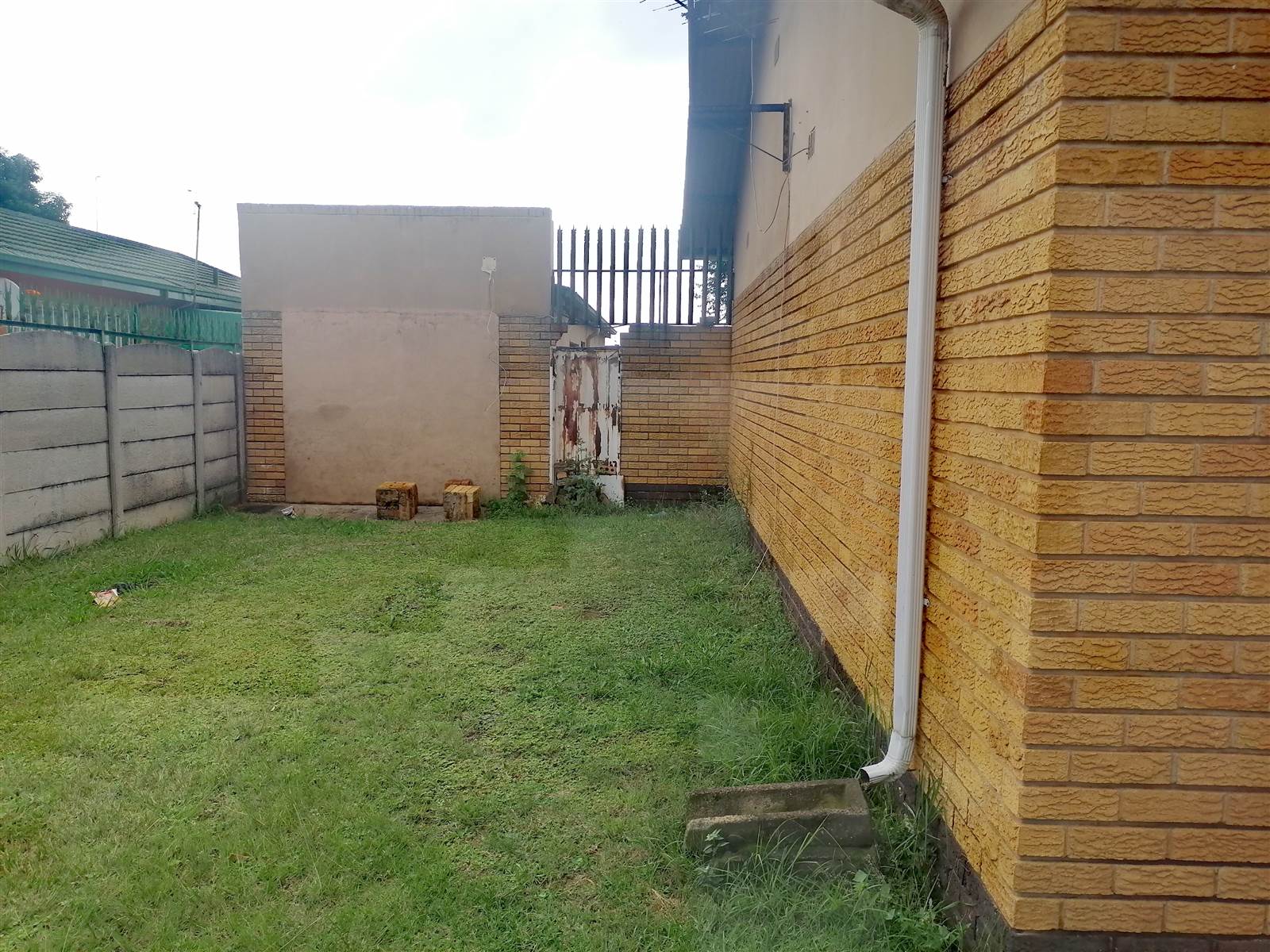 3 Bed House in Kempton Park Ext 4 photo number 5