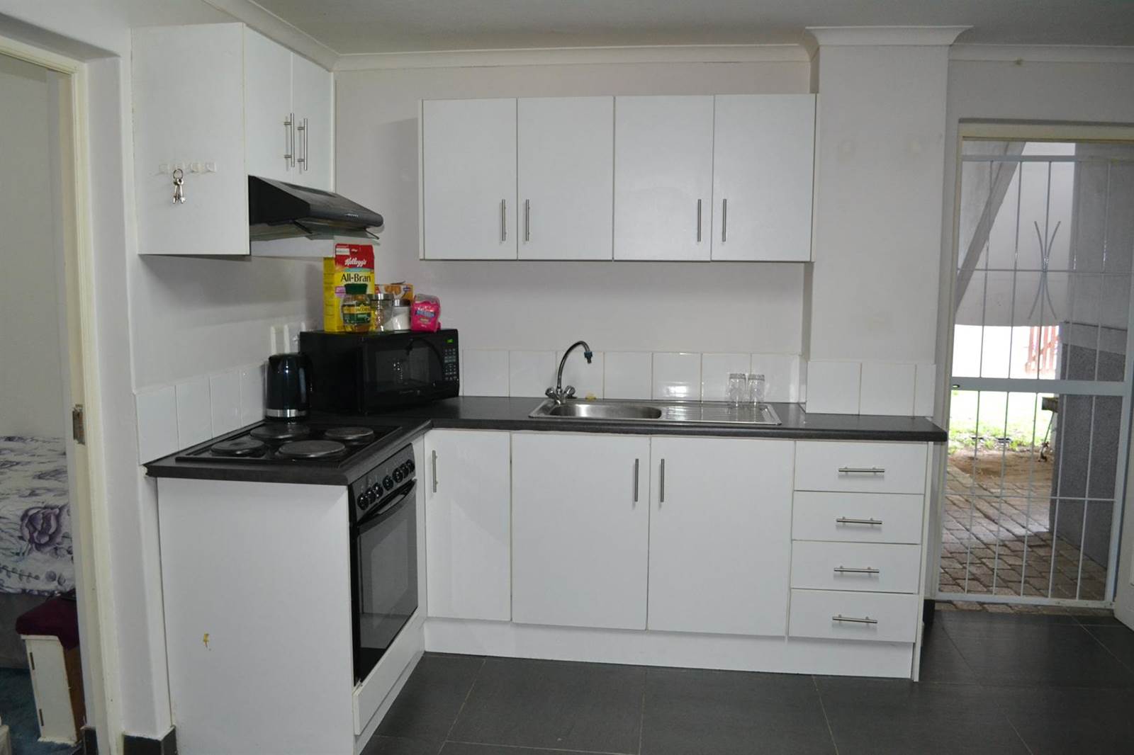 1 Bed Apartment in Wellington Central photo number 5