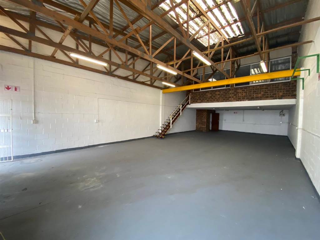 175  m² Industrial space in Montague Gardens photo number 3
