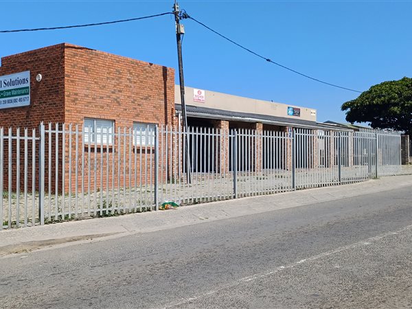 160  m² Commercial space