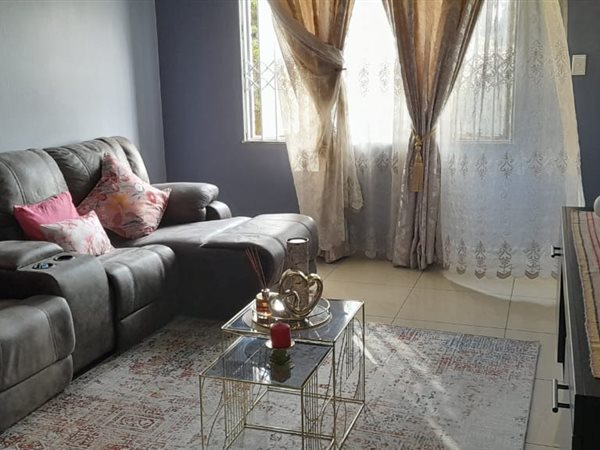 2 Bed Apartment in Sea View