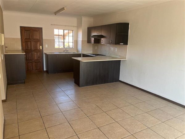 2 Bed Townhouse in Meyerton Central