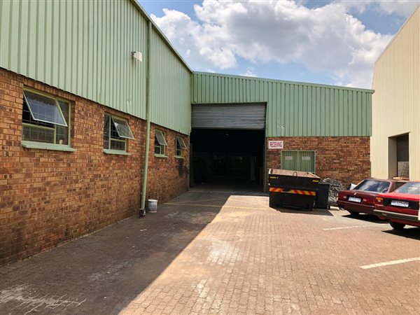 1 727  m² Industrial space