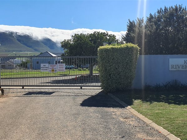 606 m² Land available in Stanford