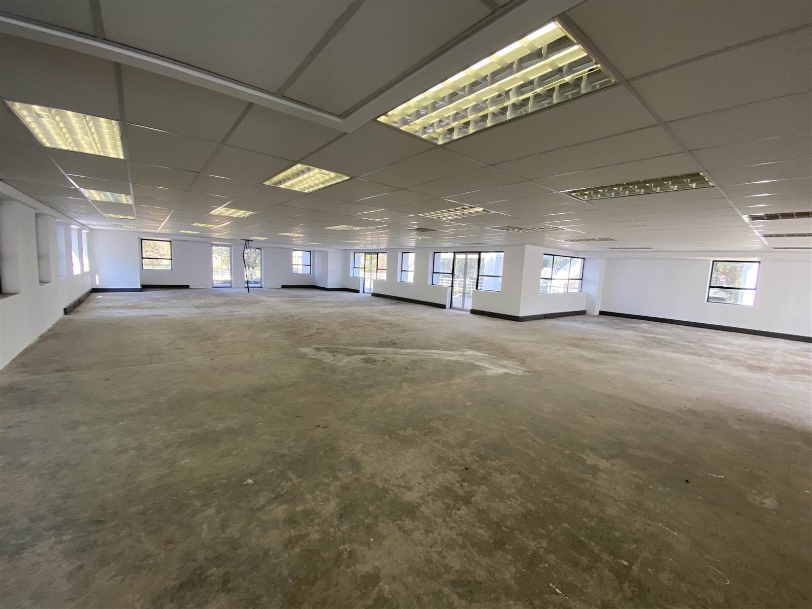 734  m² Commercial space in Woodmead photo number 5
