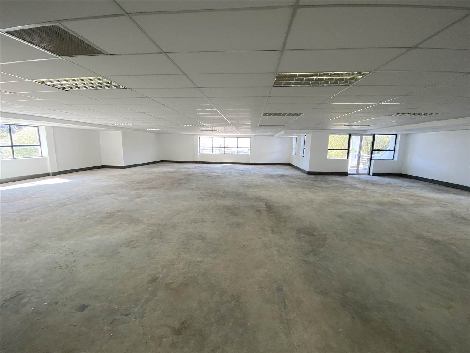 734  m² Commercial space in Woodmead photo number 10