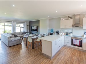 3 Bed Townhouse in Emberton Estate