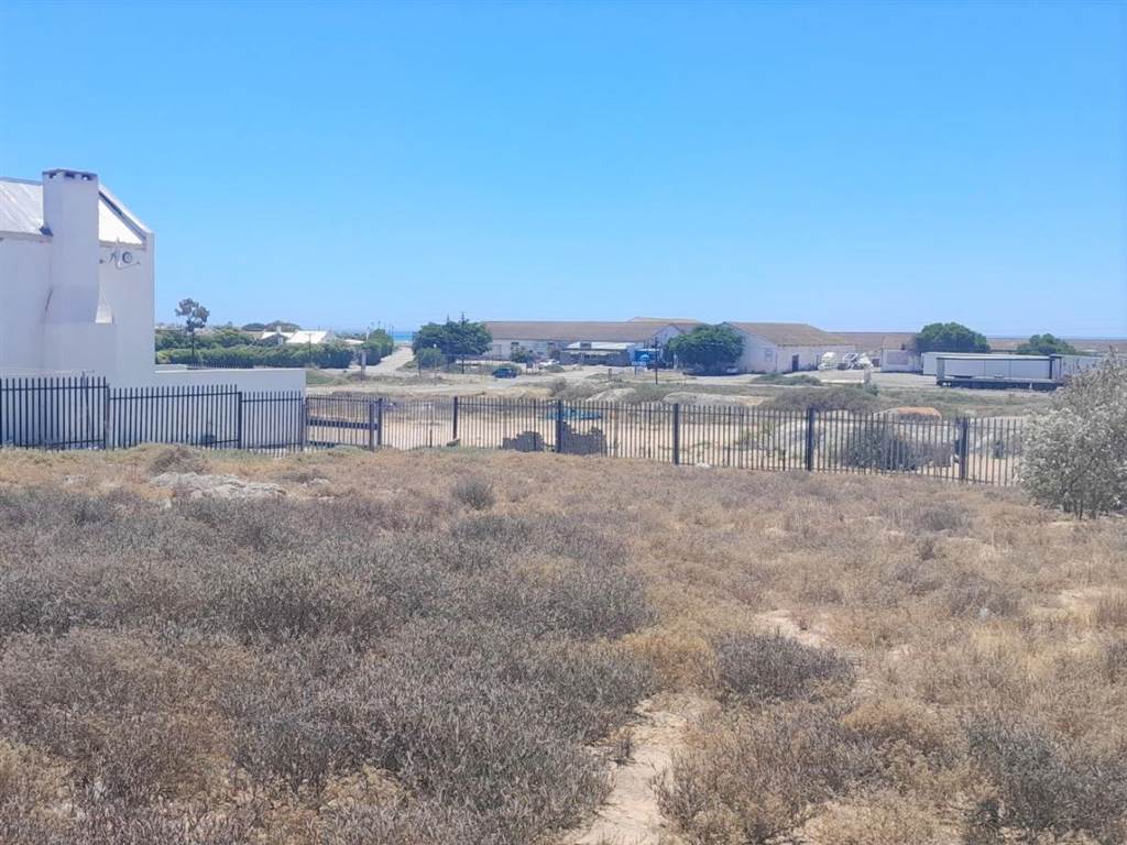 747 m² Land available in Da Gama Bay photo number 4