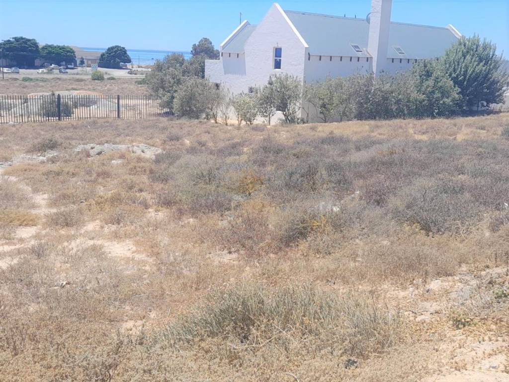 747 m² Land available in Da Gama Bay photo number 11