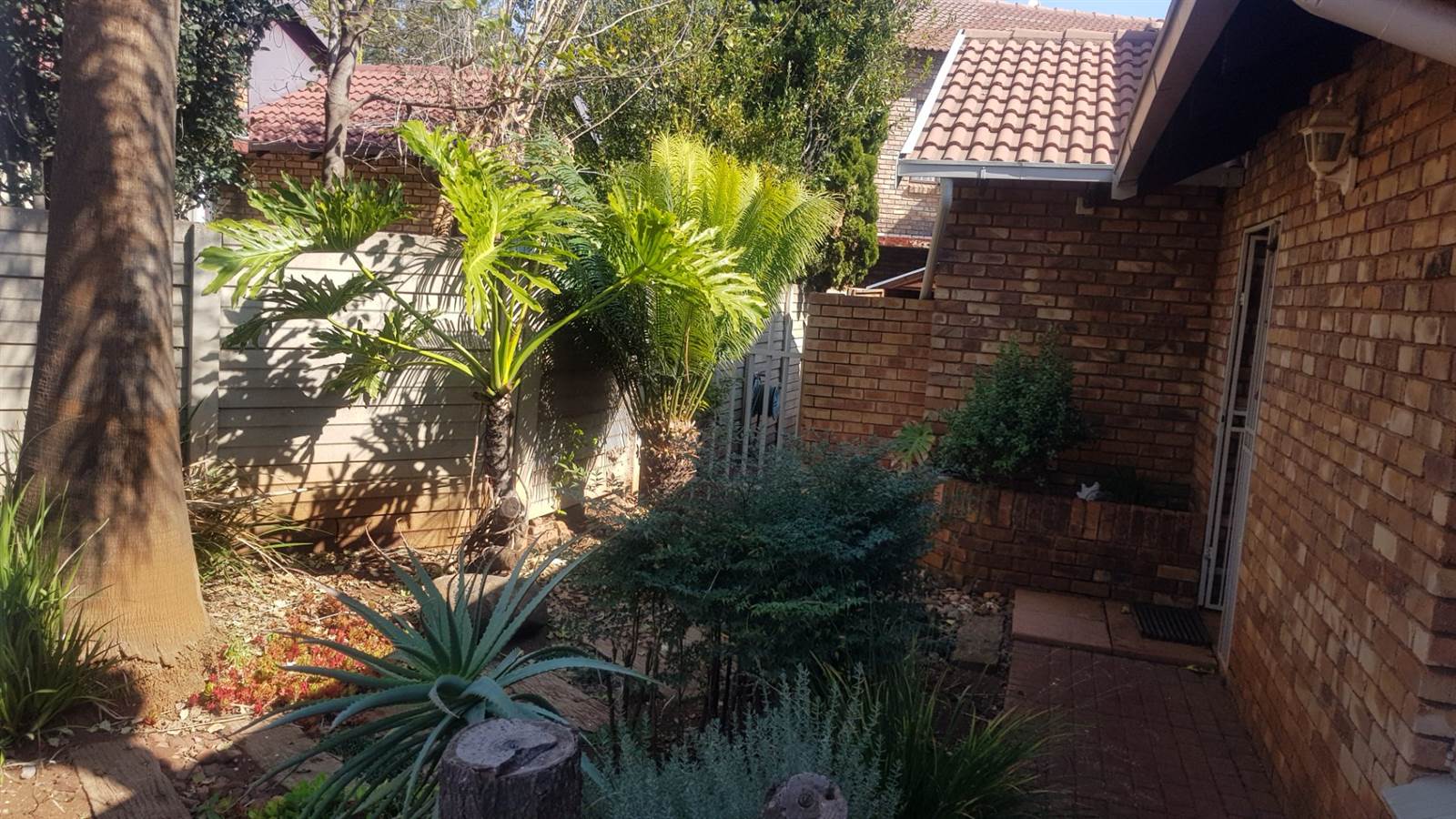 3 Bed House in Rooihuiskraal North photo number 16