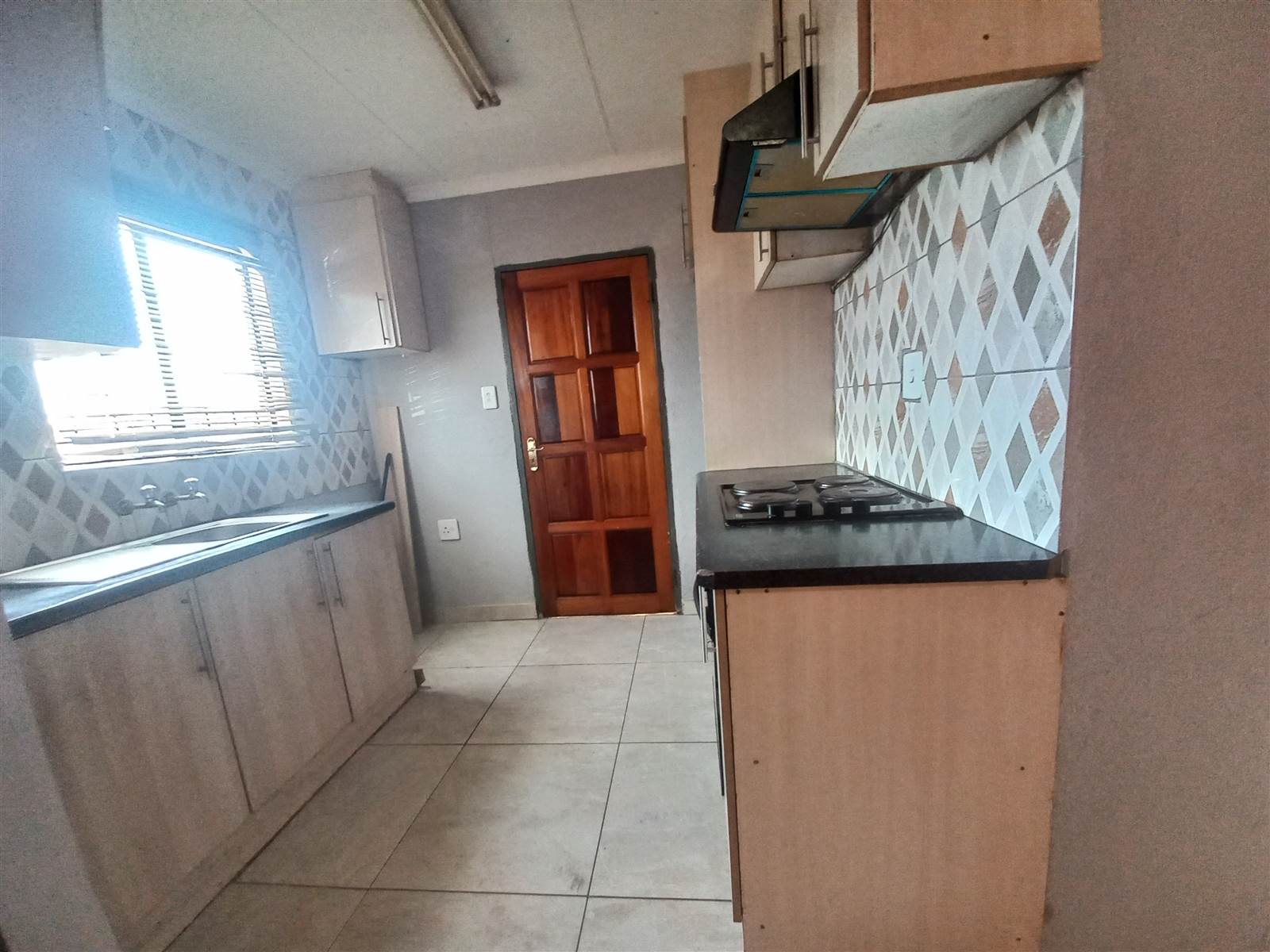 2 Bed House in Soshanguve photo number 14