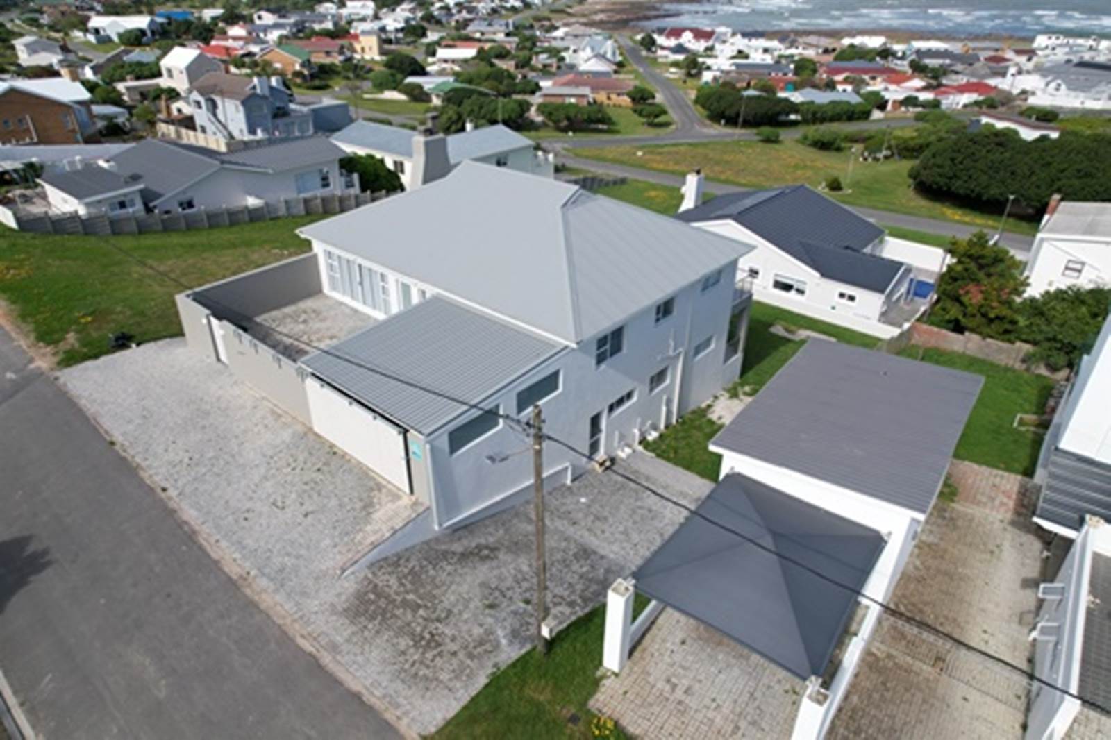 6 Bed House in Agulhas photo number 9