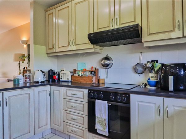 3 Bedroom Simplex 3 Bedroom Simplex