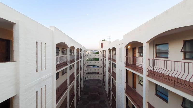 3 Bed Apartment in Rietfontein photo number 29
