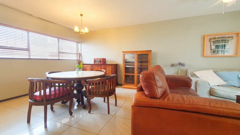 3 Bed Apartment in Rietfontein photo number 14