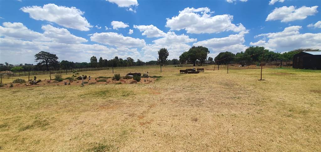 1.4 ha Farm in Randfontein photo number 18