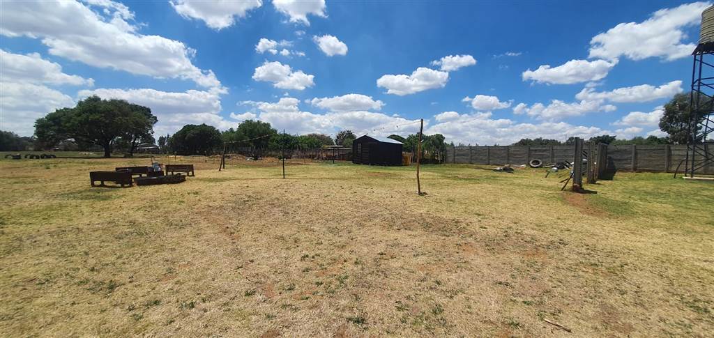 1.4 ha Farm in Randfontein photo number 20