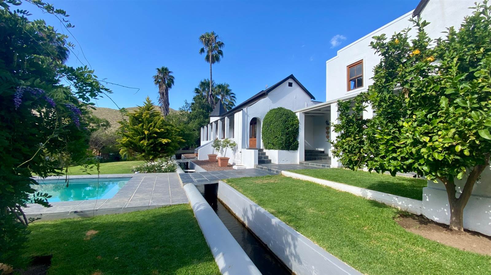 5 Bed House in Montagu photo number 2