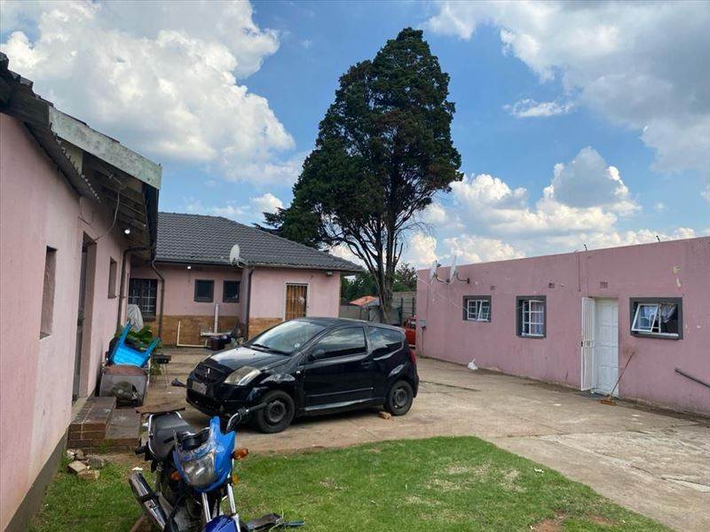 6 Bed House in Kempton Park Ext 2 photo number 4