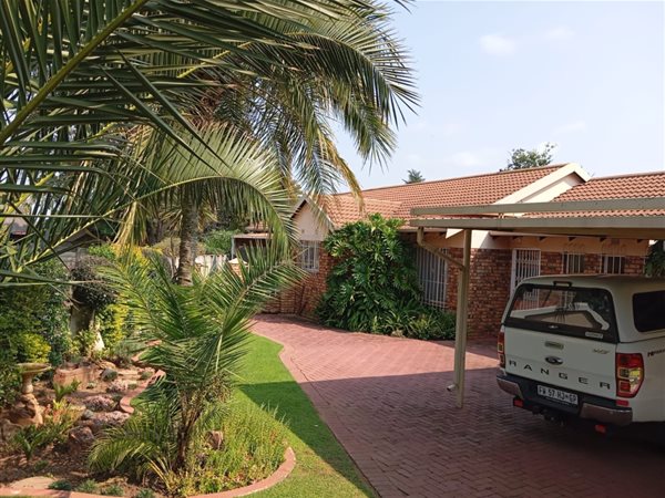 4 Bedroom House 4 Bedroom House