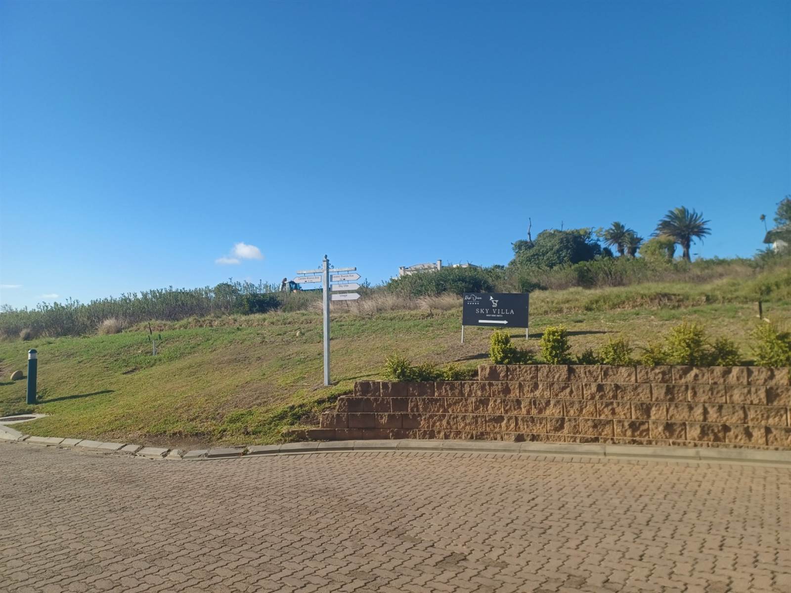 1069 m² Land available in Baron View photo number 2