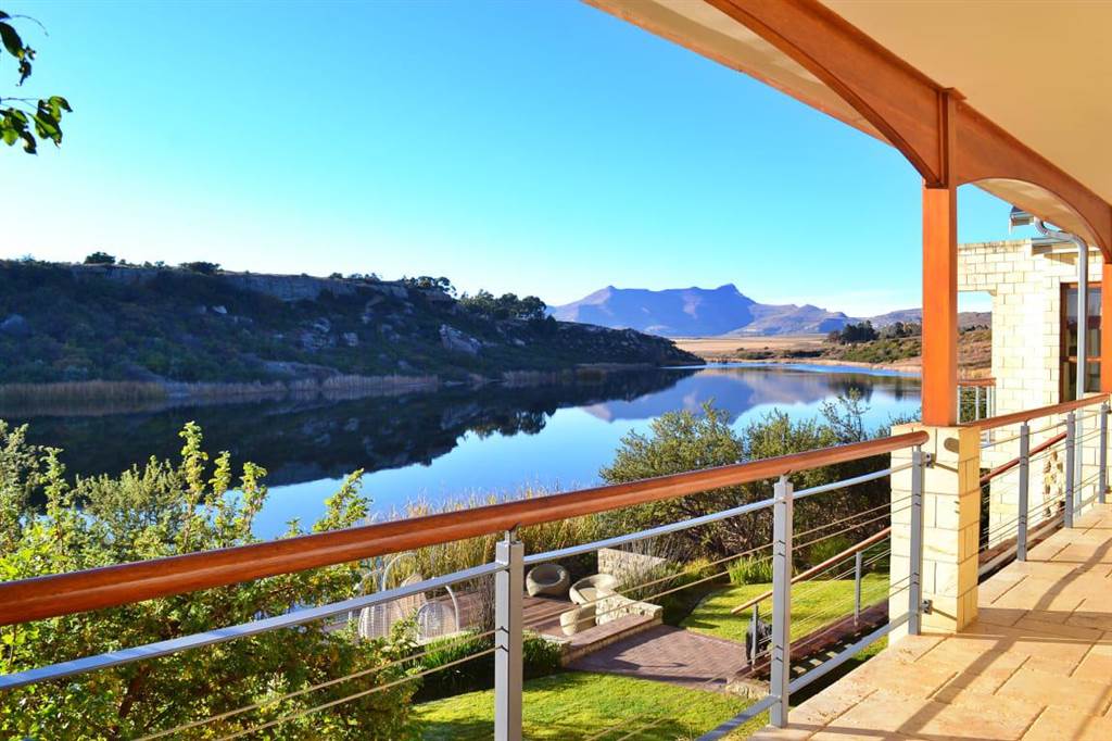 5 Bed House in Clarens photo number 1