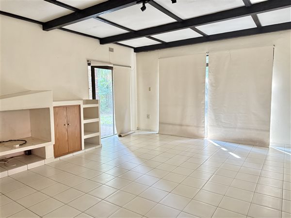 4 Bedroom House 4 Bedroom House