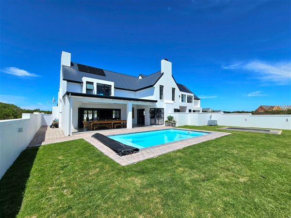 5 Bed House in St Francis Links