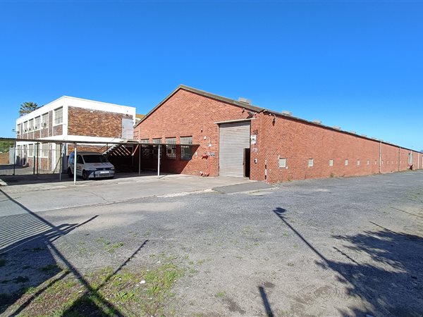 3 968  m² Industrial space