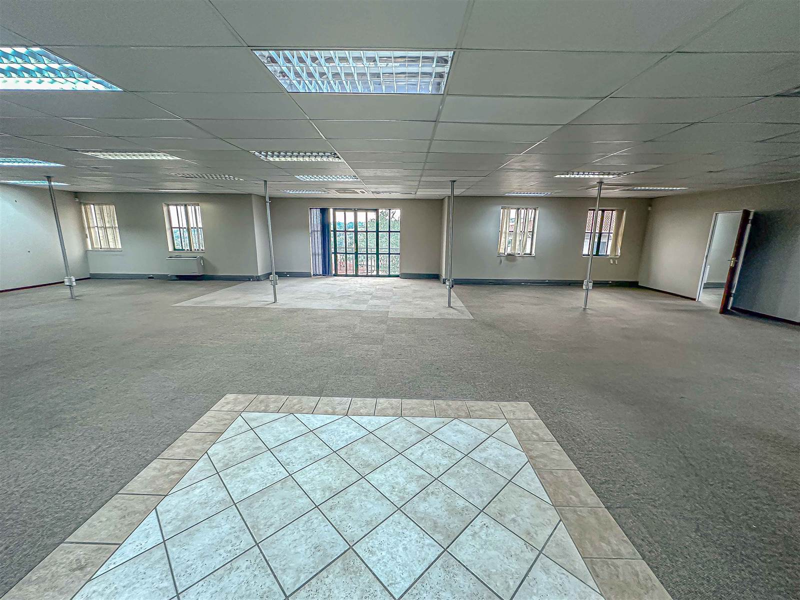 336  m² Commercial space in Bryanston photo number 4