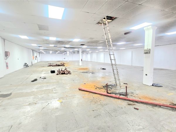 1 554 m² Commercial space 1 554 m² Commercial space