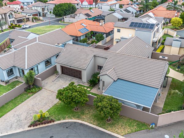 4 Bedroom House 4 Bedroom House