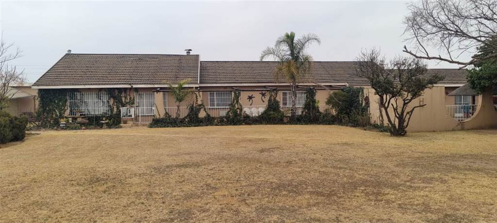21.4 ha Land available in Witbank Central photo number 1