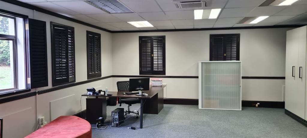 545  m² Office Space in Illovo photo number 13