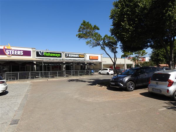 158  m² Retail Space