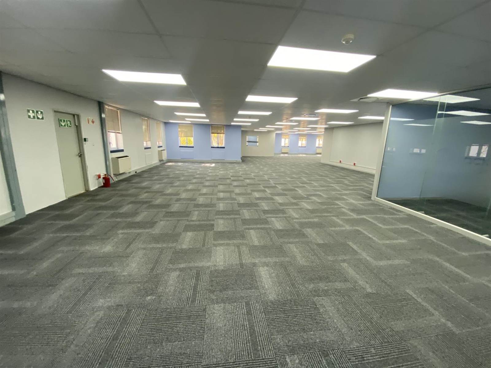 436  m² Office Space in Route 21 Business Park photo number 1