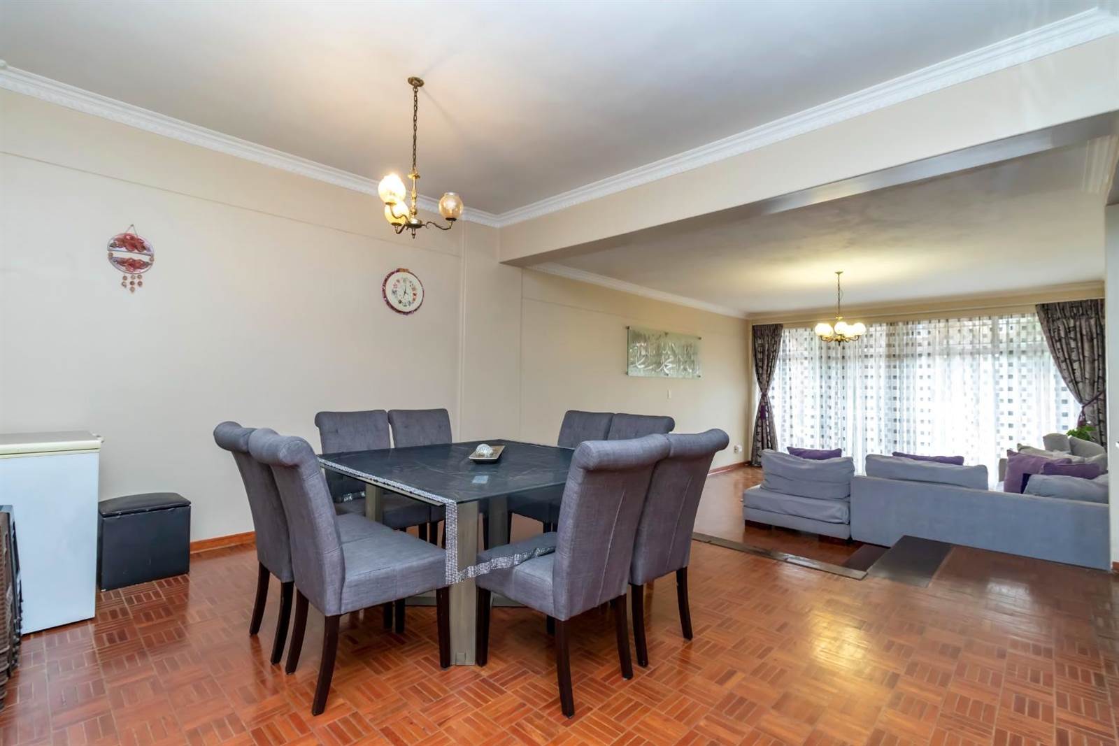 3 Bed Apartment in Parktown photo number 7