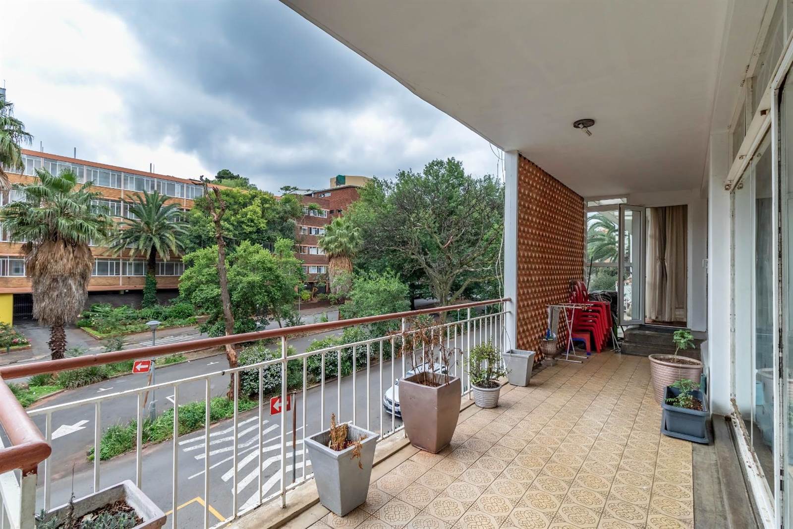 3 Bed Apartment in Parktown photo number 24