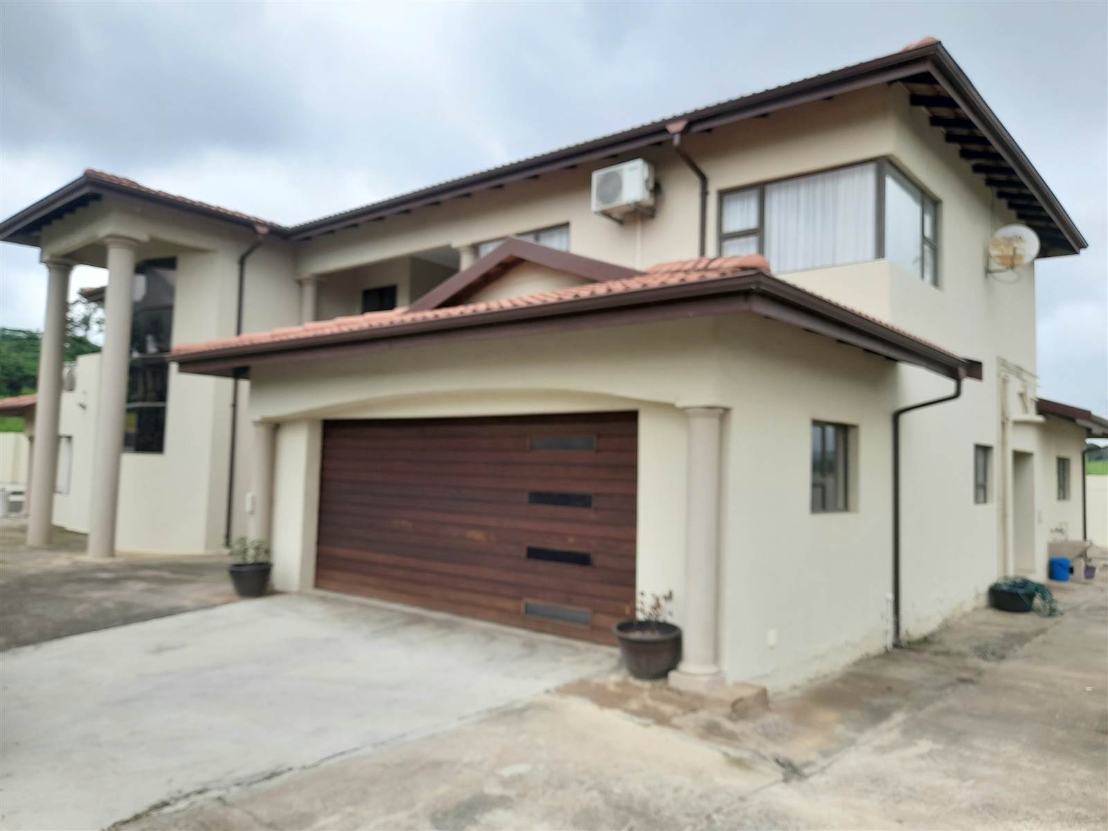 4 Bed House in Tongaat Central photo number 1