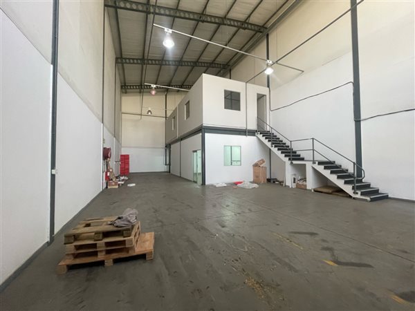 284  m² Commercial space