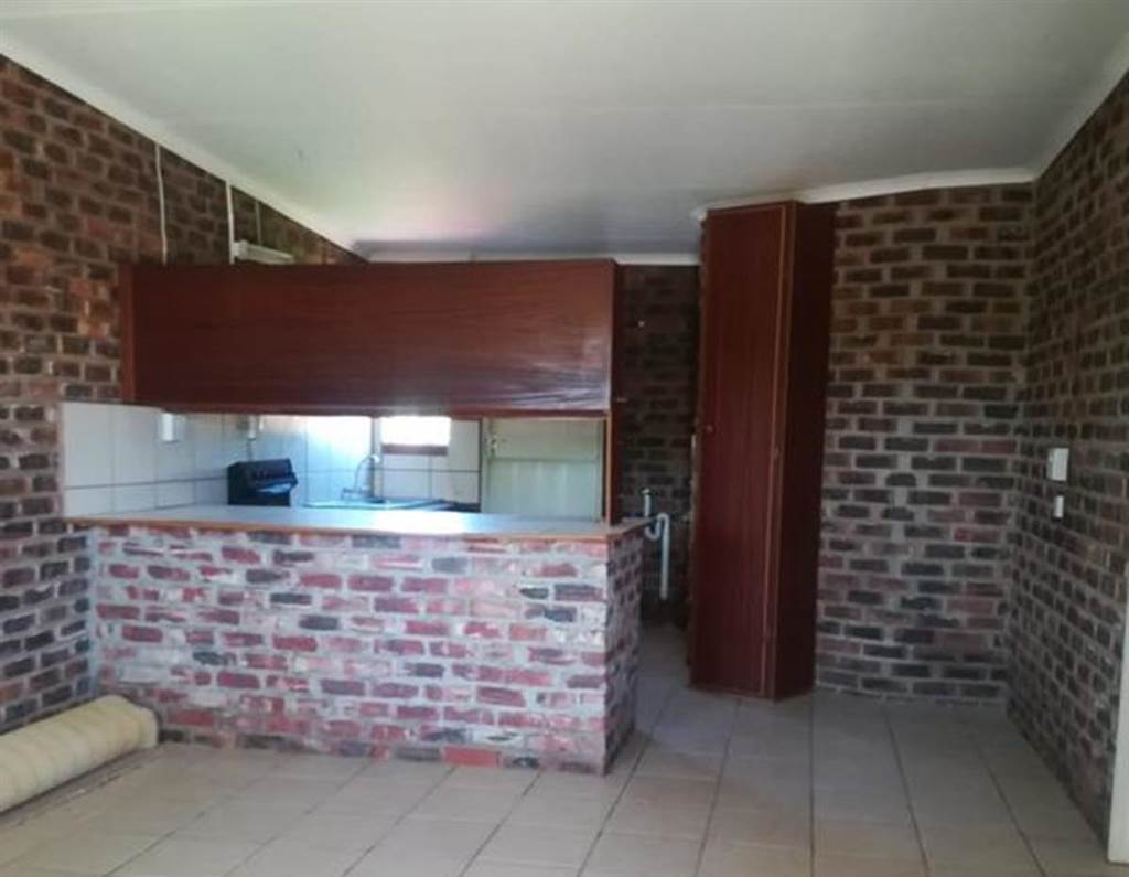 4 Bed House in Wolmaranstad photo number 13