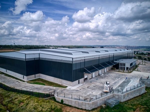 19 098 m² Industrial space 19 098 m² Industrial space