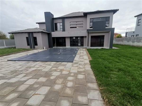 5 Bed House