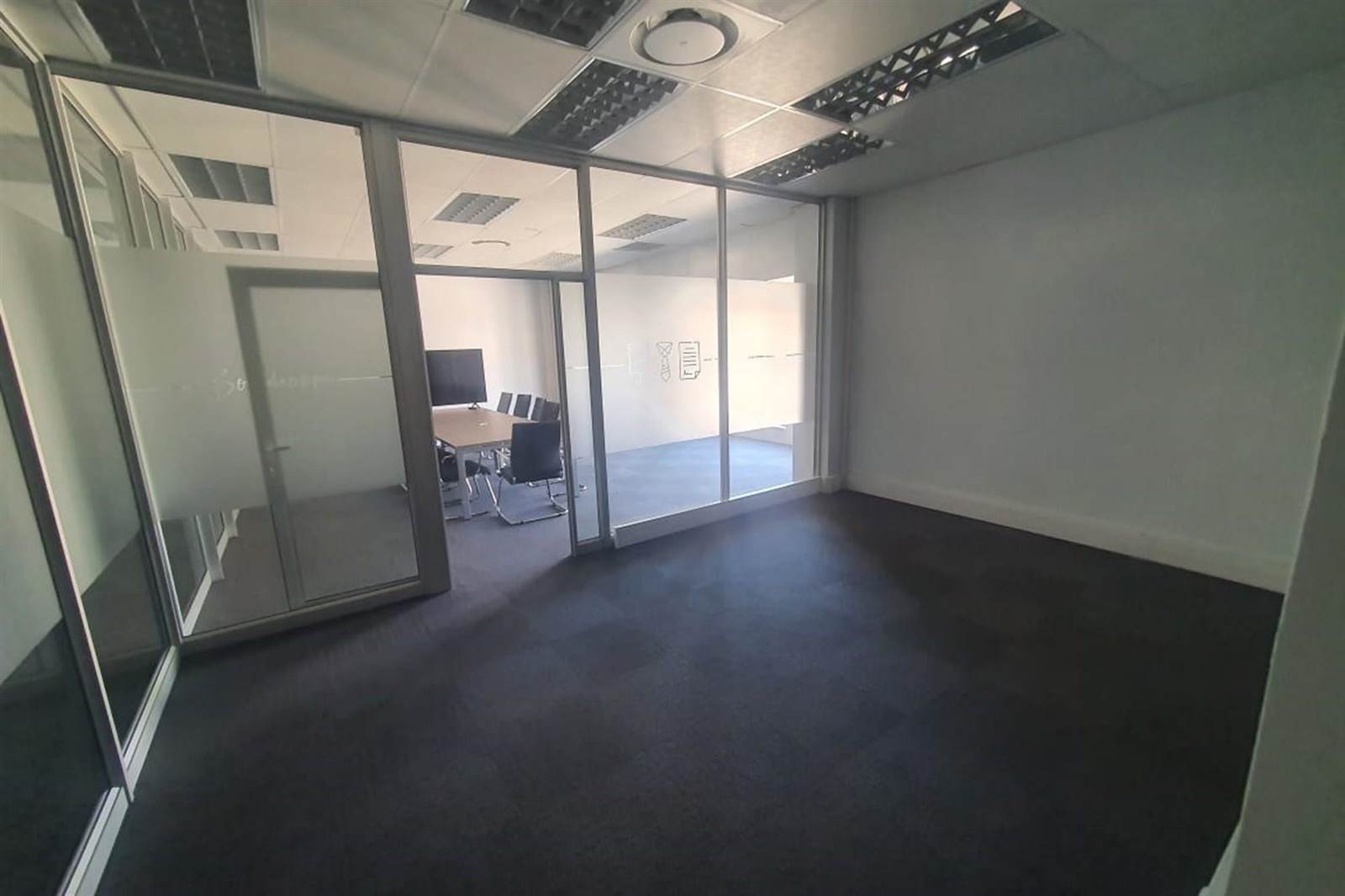 620  m² Commercial space in Fairview photo number 2