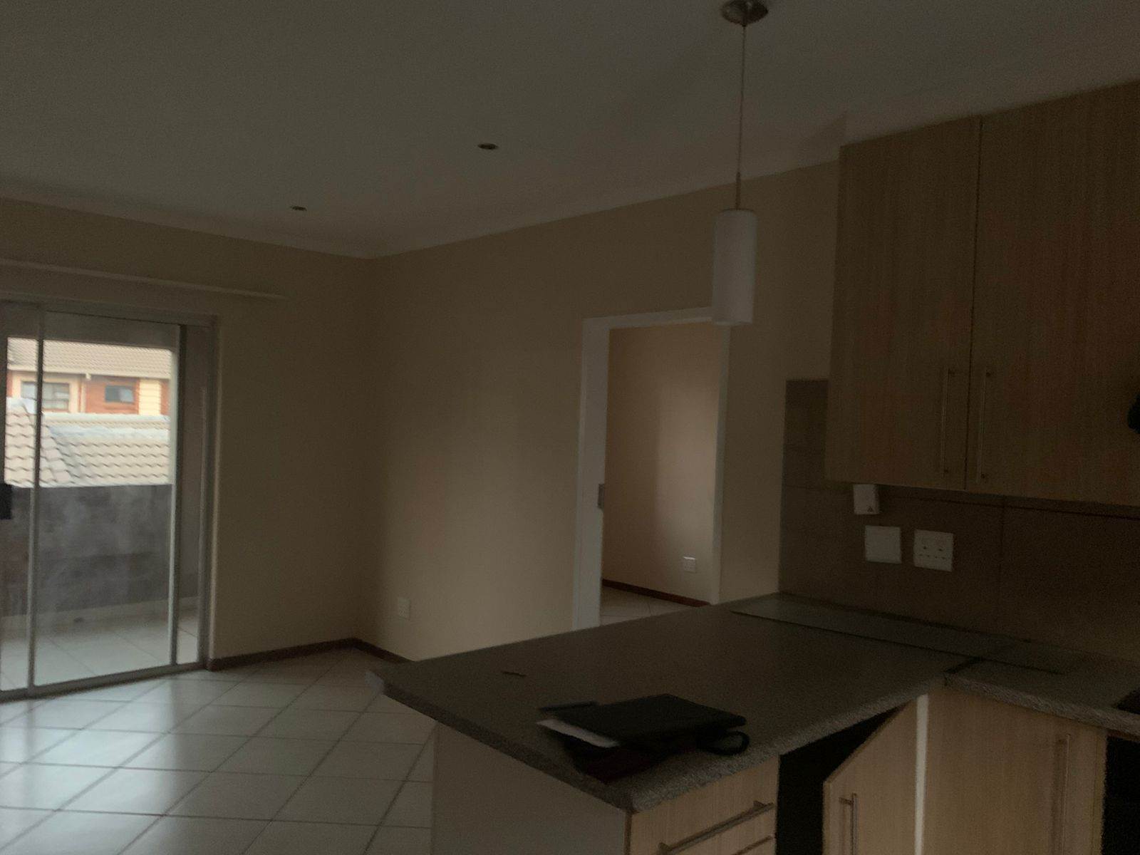 3 Bed Apartment in Sagewood photo number 5