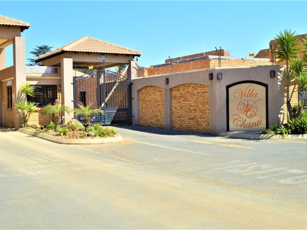 2 Bedroom Townhouse 2 Bedroom Townhouse