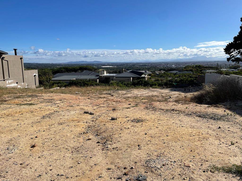 913 m² Land available in Stonehurst Mountain Estate photo number 1